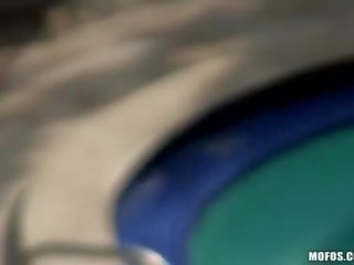 曲がりくねりました ブルネット 女神 ました 激しいです ポルノの