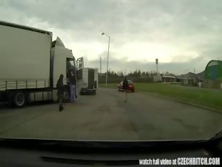 Tšehhi milf streetwalker perses sisse auto
