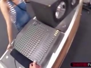 Splendid і проститутка ціпонька отримує трахкав по shawn