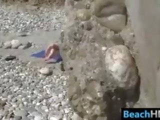 Tajně sledování a nahý mladý žena