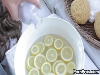Lizz テイラー ライディング ポルノの クリップ