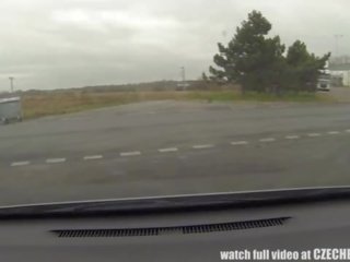 Strumpet milf ottenere pagato per auto cazzo