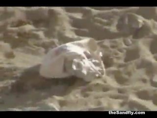 Thesandfly आमेचर बीच महान सेक्स!