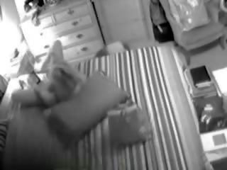 Mīļotā māte noķerti masturbācija par slēpts spiegs kamera saspraude