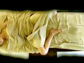 מכללה adolescent reluctant אורגזמה על ידי מְעַסֶה
