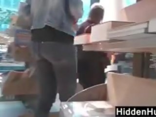 Tuyệt vời tìm kiếm ass trong công khai được quay