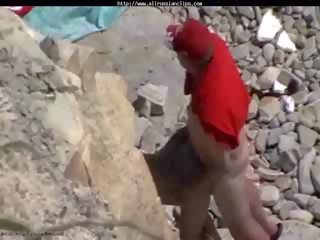 海灘 妓女. 這裡 他們 什麼 我們的 妻子 的 該 babefriend! 俄 射精 吞
