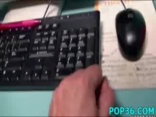 Garson genuinely hoşlanır xxx video